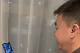 #丁文 #丁文回家 #感恩 妈妈的一番话，让我很开心！在妈妈面前，我就像一个懵懂的少年，喜欢听妈妈讲的每一句话！无论身在何处，那份血浓于水的亲情不会消散！视频封面