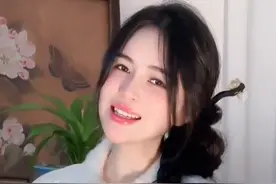 歌曲《烟雨唱扬州》 #烟雨唱扬州 #烟雨唱扬州翻唱版 #烟花三月下扬州 #烟花三月我在抖音下扬州 #音乐分享