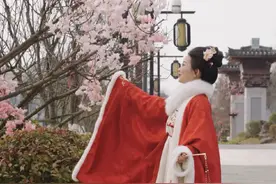 #春节汉中去哪玩 ？兴汉胜境白天晚上都好玩，带着家人白天游#兴汉胜境，逛汉人老家 ，看#汉颂 演出，品汉风美食，赏民俗社火，晚上观#天汉传奇，住兴汉客栈 #2024兴汉胜境汉风中国年视频封面