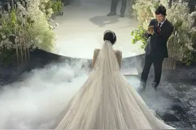 带韩国父母来参加中国婚礼 中韩情侣五年恋爱终于修成正果了，韩国爸妈也来参加我们的中国婚礼啦#换种方式记录生活 #韩国 #韩国人 #中韩情侣 #中韩夫妇视频封面