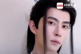 男星于朦胧被曝在北京坠楼身亡，爆料人称目前警方已排除刑事案件，具体原因还在调查中。其名下两家关联公司均已注销