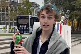 别骗我，在大街上可以自由喝啤酒？在漂亮国这可是违法的#中外差异 #外国人在中国视频封面