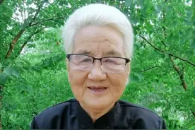 得到一件东西需要智慧，放弃一样东西则需要勇气；所有的努力，不是为了让别人觉得你了不起，而是为了能让自己打心里看得起自己。#情怀奶奶箴言 #正能量 #励志视频封面