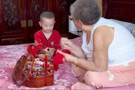 女孩子当然是用来宠的啊！#太奶奶和重孙 #身教胜于言传 #三虎子gy视频封面