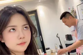 也不知道谁代替了他的座位，听起来很伤心 #婚后生活 #老公失恋了 #夫妻日常视频封面