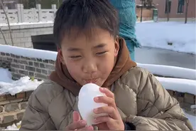 孩子的快乐就是这么简单#我的乡村生活 #蚊子守村人 #人类幼崽迷惑行为大赏