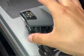 手自一体 是什么意思？我：可以自动也可以手动！手自一体全挡位操作指南！ #梁静茹的心动首选 #长安Z6iDD #长安UNIViDD视频封面