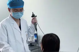 沉浸式体验喉镜检查 喉镜检查全过程，有想象中那么恐怖吗？耳鼻喉王医生带你云体验#声音嘶哑 #喉镜检查 #喉癌 #咽炎 #咽痛视频封面