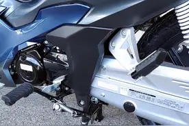 本田2023款弯梁车，排量125，颜值高动力强，皮实耐用，油耗1.4视频封面