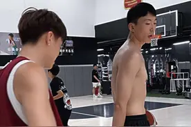 当初带你打球的那个人 你现在超越他了吗#路人王篮球 #立马成王视频封面