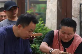 姐夫做的麻辣大海螺，麻麻辣辣的真太好吃了！ #农村美食