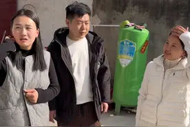 无论拍不拍视频，见见和逍遥都是特别好的关系，一直没有变过，最近倩倩爸爸也是意外受伤了和见见这个事赶一起了，虽然逍遥没有回来，但我们都很理解，真正的朋友是不会在意这些的，只要心里有彼此，那就够了！#记录我的农村生活视频封面