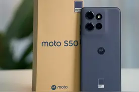 moto S50：小屏幕，新玩法。#motos50 #内容启发搜索 #摩托罗拉