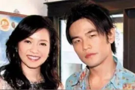 2005周杰伦与侯佩岑首次公开恋情视频封面