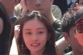 美若天仙的女演员成功当上女主角了，可惜她已经有男朋友了#胡连馨