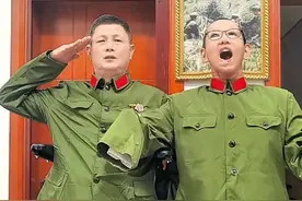 我们伤残退役40年了，1984年参加自卫反击战受伤。伤残之躯难阻报国志，退役之身犹怀赤子心。相互搀扶砥砺前行！#内容启发搜索#伤残军人#创作灵感视频封面