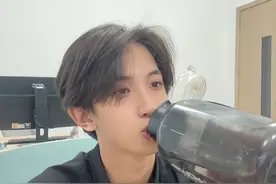 回复 @kf.的评论 无惧世事变改，还是越难越爱#粤语金曲推荐 #港乐 #前奏一响拾起多少人的回忆 #最能勾起回忆的一句歌词 #回忆视频封面