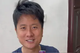 学长家冬至聚餐吃白切鸡，必备这个灵魂酱料，沙姜蒜头香菜和薄盐生抽，酱油拿来炒菜做蘸料都很合适，减盐更健康 #酱油 #广东 #湛江 #家庭日常 #小芬旅记