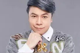 台湾名嘴蔡康永，62岁大方公开恋情，没想到另一半是男友#大s视频封面