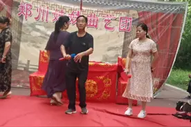 一口气看完网红帅哥唱游花园下一段，青年演员王学斌