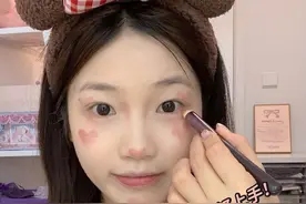 今年过年包美的！简单好上手新手万能氛围淡妆～ #原相机 #新手化妆教程 #新手过年妆跟练#普通人化妆 #妆容分享视频封面