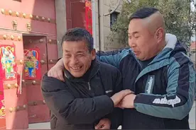 俺叔是我的最佳拍档#农村生活 #看一遍笑一遍 #逗笑视频封面