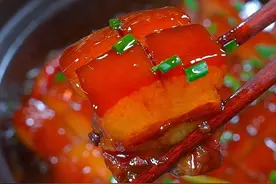 想吃东坡肉再也不用去五星级饭店了，只要你会烧开水，在家也能做出和饭店一样好吃的东坡肉#东坡肉 #美食视频封面