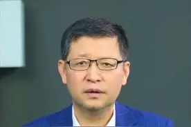 巴菲特清仓比亚迪，什么原因和信号？ #财经 #经济 #投资 #股市视频封面