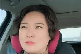 临近断档期，养户蠢蠢欲动，不要被一时的高价迷失了双眼，没有那么多鸡了，可不就涨价，卖卖产品，供大于求的局面难以改观，高价格难以持续，谁赶上那该人家挣米#毛鸡涨价 #家禽养殖技术分享 #规模化养殖视频封面