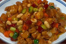 以后孩子想吃宫保鸡丁了，你就像我这样做，做法简单好吃又下饭，喜欢你也收藏做起来吧#宫保鸡丁 #家常菜