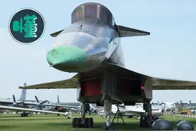 被同行暗算的苏霍伊 往往年今日：T-4红色帝国版“女武神” #军事迷 #航空 #飞行 #武器#历史视频封面