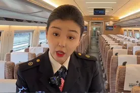 为啥坐高铁不晕车 #中国铁路#影老板 #听东北人科普铁路太上头了视频封面