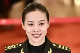 女航天员王亚平大校，丈夫赵鹏身份不简单，一张全家福揭开秘密