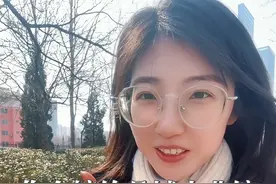 你会嫁给县城事业编一个月到手四千多的男生吗？可能有一部分女生真的不会，比如很有上进心的女公务员，再比如家里条件非常好的他们可能看不太上你那一个月4000块钱，他们买一个包顶你一年工资，再比如家里条件非常不好的，他们应该会更喜欢能够接济他们家帮助他们的男生。但是，单身的女生们，别挑了，想想你找对象的条件，再看看自己的条件，其实这样条件的男生再加上任何一点比如长得比较帅比如家庭条件还不错再比如很能给女生提供情绪价值，这种条件的男生在相亲市场都特别吃香，你们觉得呢？这样的男生好找对象吗#山东 #事业单位 #小县城生活 #找对象真难 #相亲视频封面
