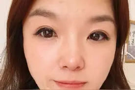 最近总有人对我各种评头论足，下巴不好看啦、地包天儿太丑啦、牙齿不齐有瑕疵啦、身高不高体重有点重啦、说话语速太快听着不舒服啦…… 我只想说：关你P屁事？管好自己不好吗？ 我不需要你喜欢，但更不需要你对我指指点点。 身体发肤，受之父母。爹妈给什么样我改变不了，身高长相我就这样，胖瘦我自己也能控制，有本事说我的你随便跑个半马？ 但凡有修养有本事的人都不会在互联网去抨击诋毁别人，真正优秀的人只会努力做好自己！从不去和别人攀比。 所以，我也不生气，我就努力做到最好，内心安稳、保持好的心态。压力再大也不抱怨，因为抱怨没有用，只有靠自己。💪🏻谢谢我的“蕾丝”们！你看，你有多“性感”，蕾蕾就有多感性😂#爱你们呦 #蕾人雷语#黑粉到底有多可怕 #我不怕#管好自己视频封面