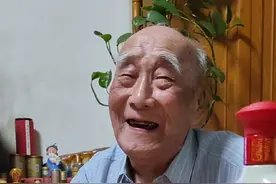 喝酒聊天系列③天津往事，大哥实在人。#我的生活日记 #您养我小我伴您老 #记录真实生活 #90后郭大爷 #天津视频封面