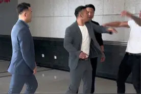 这就是那个前国家散打队队长，你们一直让我打他，现在低调多了 我试过了@过江龙-姜春鹏视频封面