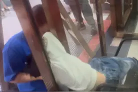 “救救我...”见到消防员叔叔的“卡娃”乖巧求救#浙里是浙江消防视频封面