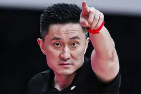 不要小看主教练#杜锋 的话语权和肚量，也不要小看外援老将#吉伦沃特 的调整能力！视频封面