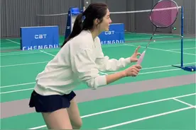 双打细节之准备姿势  #羽毛球教学视频封面