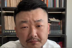 列车故障三小时闷热难忍，乘客破窗通风是否违法？ #黑袍律师 #紧急避险 #铁路部门回应K1373次列车脱线