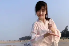 很多人问，去西藏的人都会感觉很治愈，这到底是为什么呢？拉萨的老中医是这么说的：缺氧脑子短路很多事想不起来就会感到很幸福～🤪#随拍 #九万字 #北海 #涠洲岛视频封面