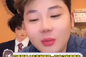 豆豆一夜之间都官宣恋情了！#单眼皮的小黄豆 #恋情 #男朋友