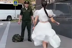 #记录海外生活 #国外视频分享 #亲人团聚 #久别重逢 #感动瞬间视频封面