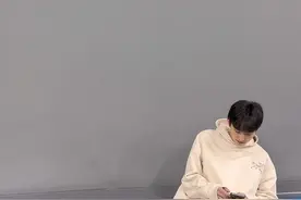别骗我 我玻璃心 #羽毛球#抽象视频封面