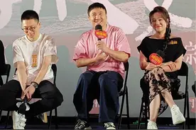 《抓娃娃》首映沈腾回应如何再养一遍马继业 #抓娃娃首映礼 #沈腾 回应再养一遍孩子该怎么办！一遍都够呛，再养一遍还行？😂沈腾真的很幽默！#活动现场 #电影抓娃娃首映礼 #电影抓娃娃视频封面