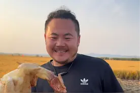 今天用邻居家的鸡和榛蘑，做个东北小鸡炖蘑菇！