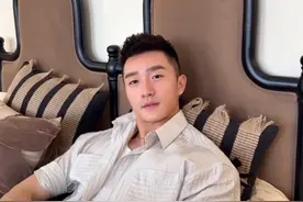 开夏了，就这样穿 #男生还得是极简穿搭 #穿搭教程  #简约耐看穿搭是我的强项 #男生穿搭 #感觉至上视频封面