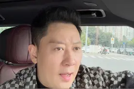 Deepseek是一把双刃剑！！ 从写作的角度看deepaeek#Deepseek #啸天哥视频封面