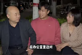 晚饭后和爸妈散步，随手拍了个视频，回想以前，从没想过和爸爸妈妈这样悠闲的走在一起，25年，让我和父母都错过了彼此最重要的时光，如今每一刻的平凡日常，对我们来说都是珍贵的幸福，愿我们所有人珍惜当下，感恩所有，和家人紧紧相依，一直走下去#一家人在一起就是幸福 #记录真实生活 #亲情